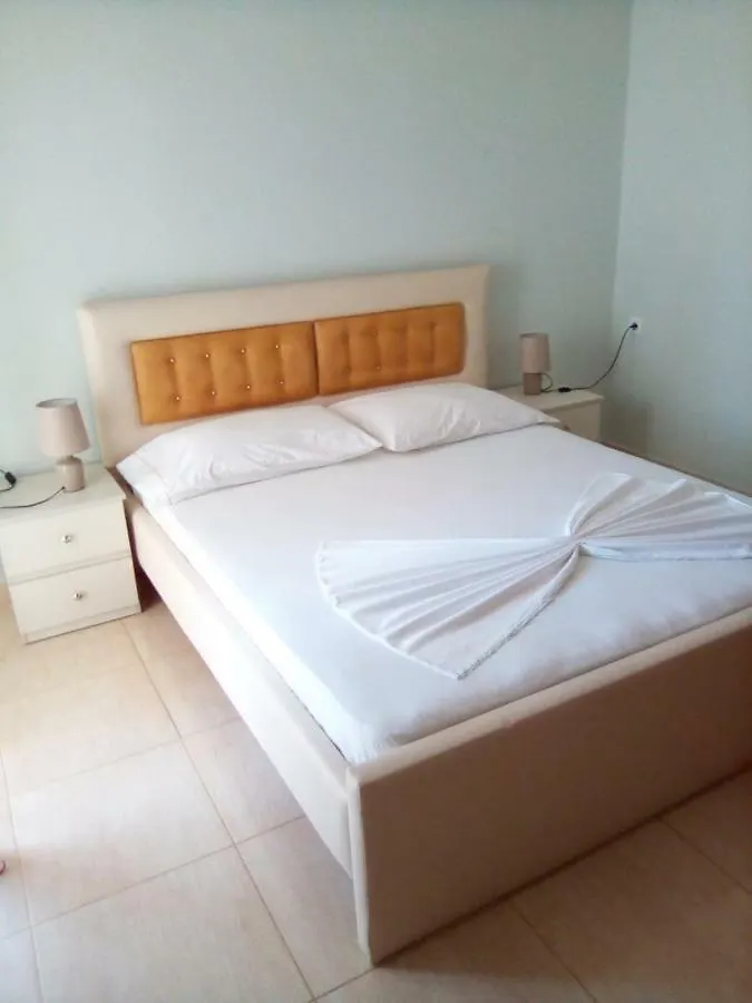 Ago Apartments Sarandë 0*,